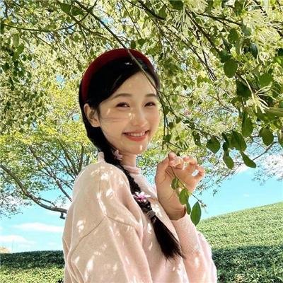 二人漫步几春秋